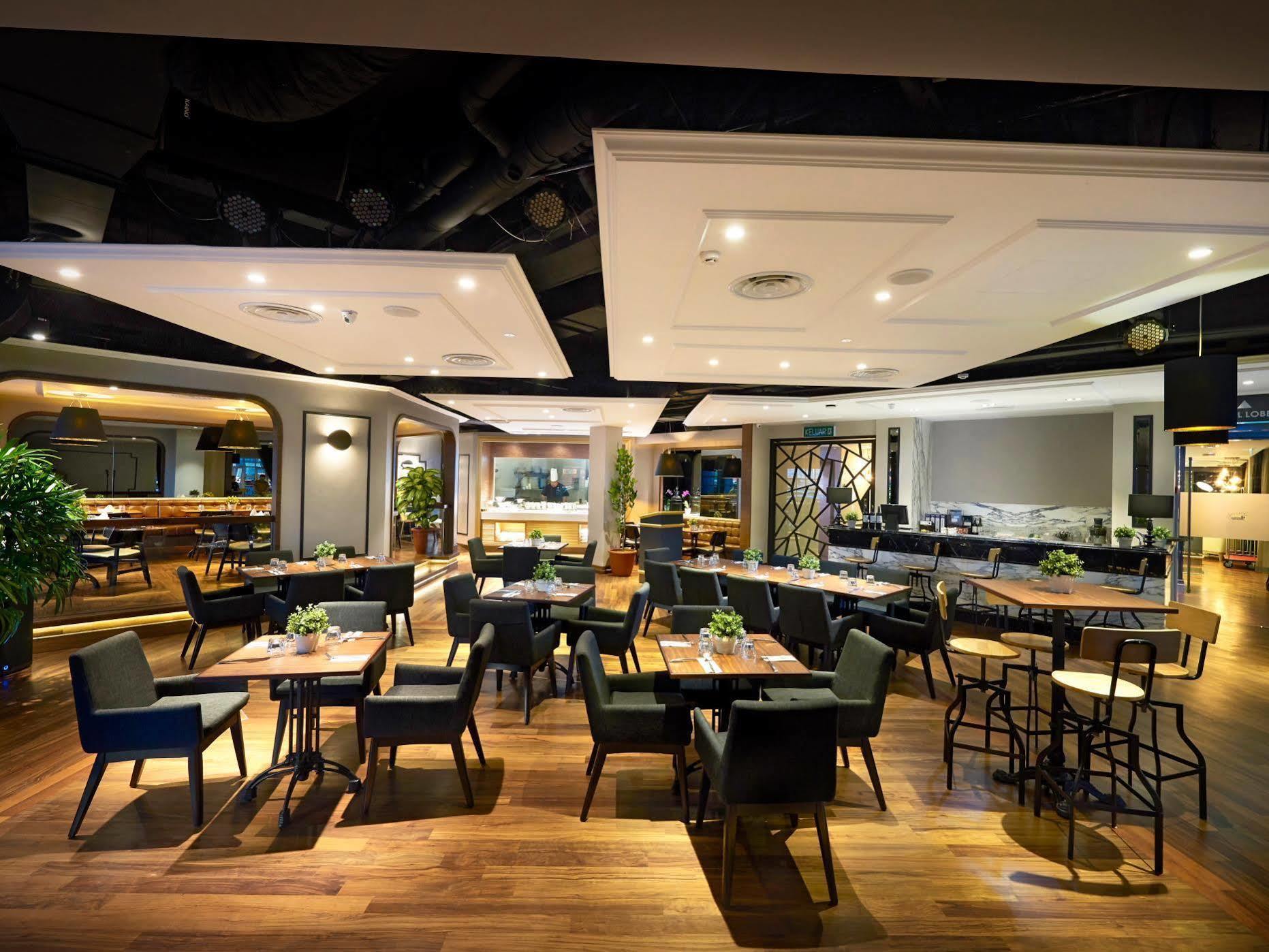 Kingwood Boutique Hotel Miri Esterno foto